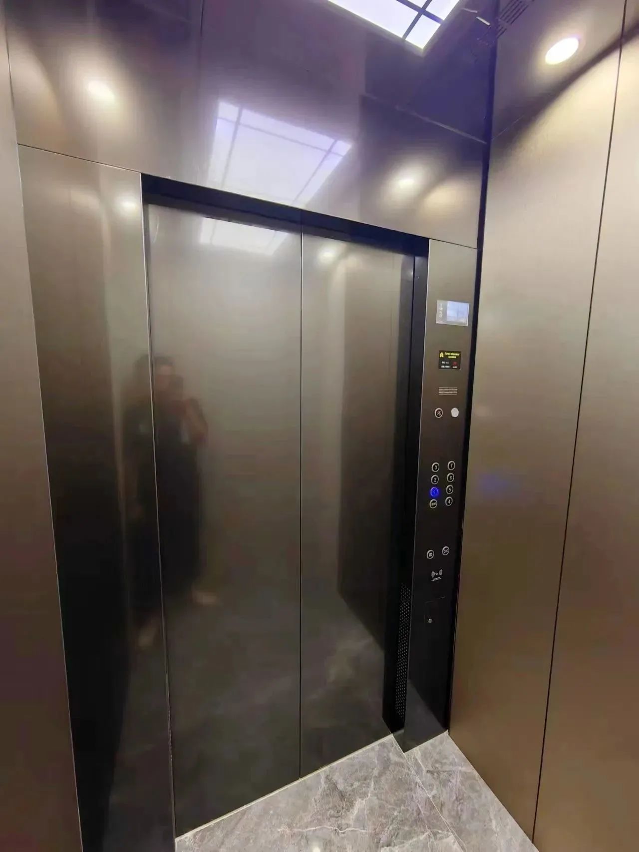 高端電梯設(shè)計(jì)定制